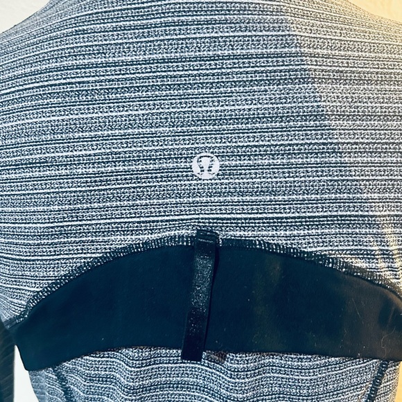 Lululemon Athletica Gray and Black Define Jacket - Picture 4 of 10